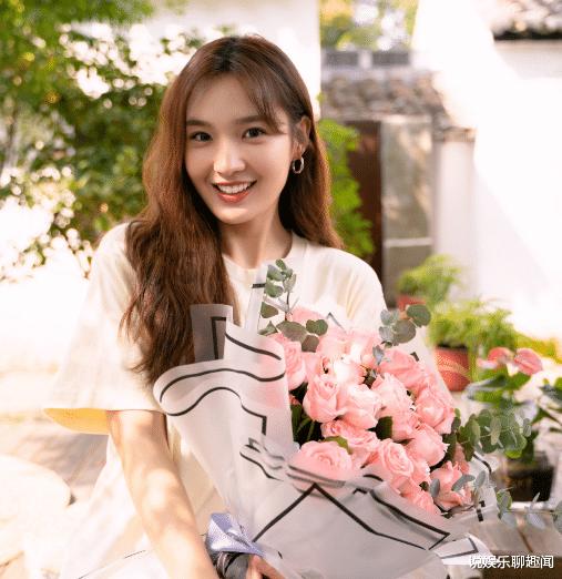 STERLING GP(01825.HK)：蔡玮轩辞任独立非执行董事